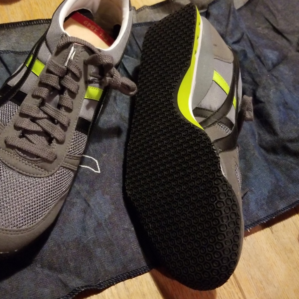 Onitsuka Tiger by Asics athletic shoes - Picture 2 of 4